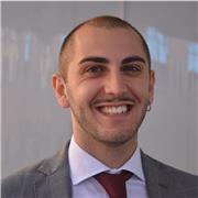 Docente di scuola privata con anni di esperienza nell'insegnamento di materie letterarie tra cui storia, filosofia, letteratura italiana, latino